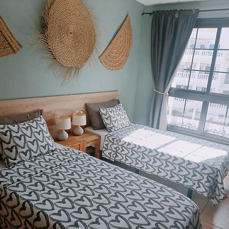 Greatly Located Apartment With Heated Pool, Los Cristianos 洛斯克里斯蒂亚诺斯 外观 照片