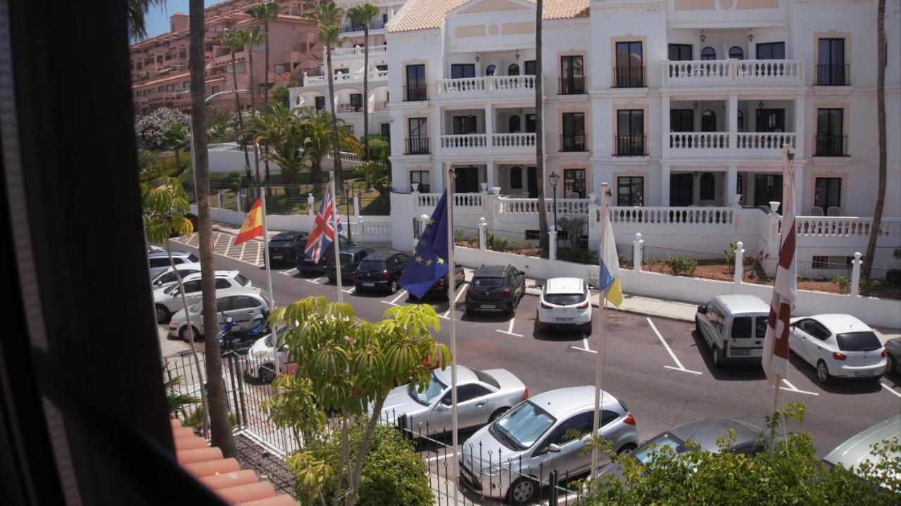 Greatly Located Apartment With Heated Pool, Los Cristianos 洛斯克里斯蒂亚诺斯 外观 照片