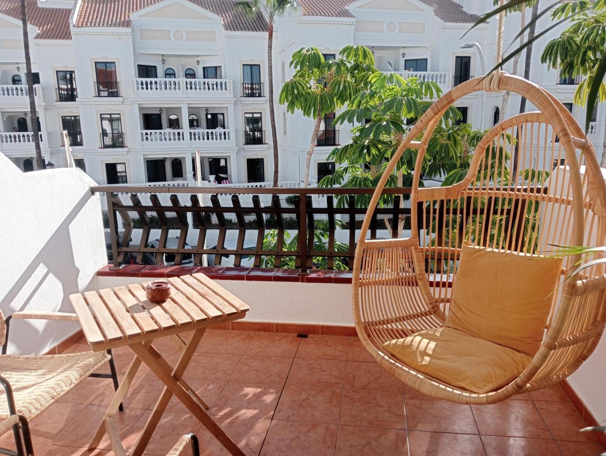 Greatly Located Apartment With Heated Pool, Los Cristianos 洛斯克里斯蒂亚诺斯 外观 照片