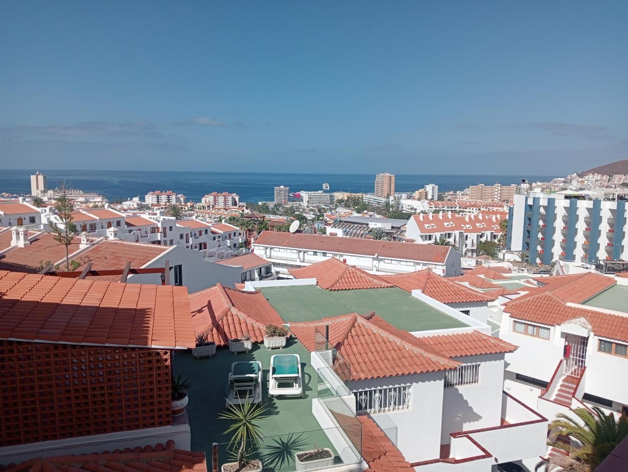 Greatly Located Apartment With Heated Pool, Los Cristianos 洛斯克里斯蒂亚诺斯 外观 照片